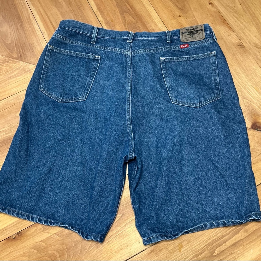 Wrangler Classic Blue Jean Shorts size 44 regular relaxed fit